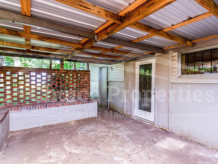 1112 S Gale Dr — Photo 19