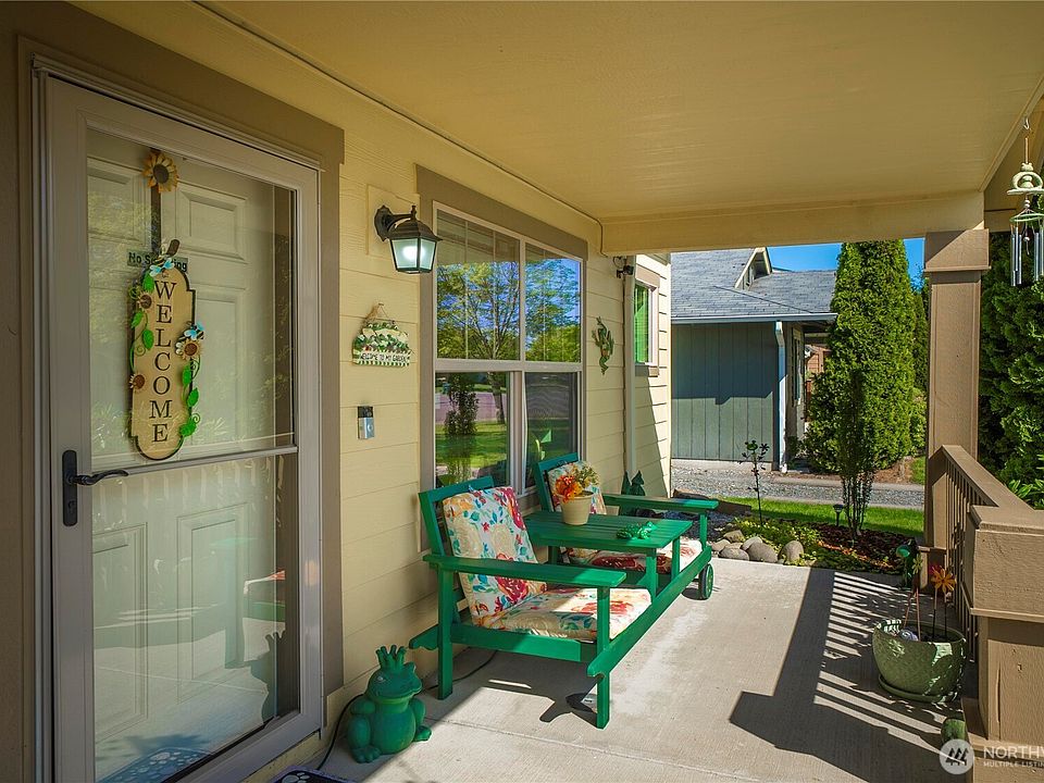 1st image of 18828 18th Avenue E
