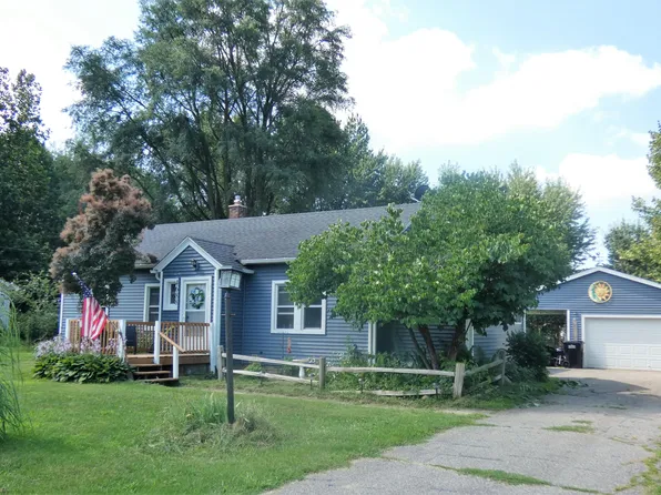4688 Remembrance Rd NW, Grand Rapids, MI 49534