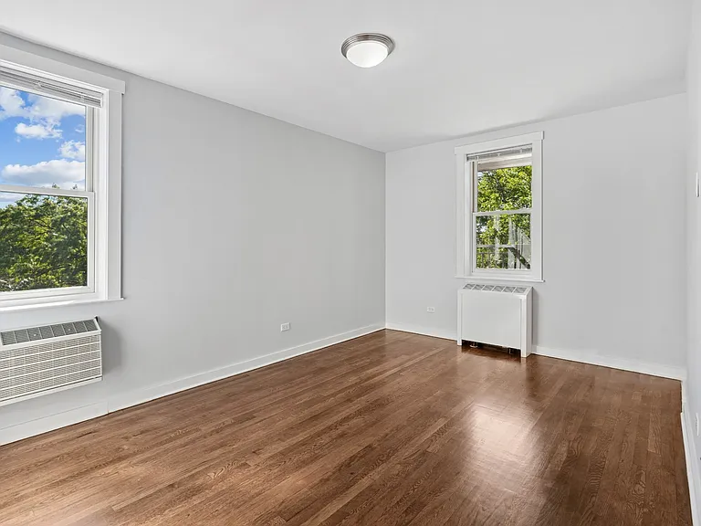 1135 Pelham Pkwy N #6E — Photo 4