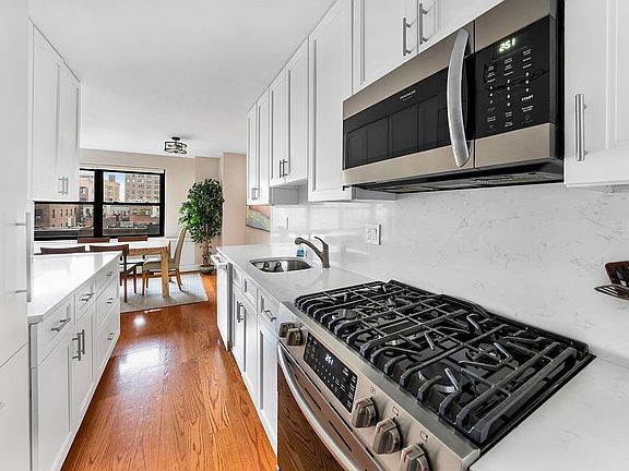 3rd image of 205 W End Ave APT 6D