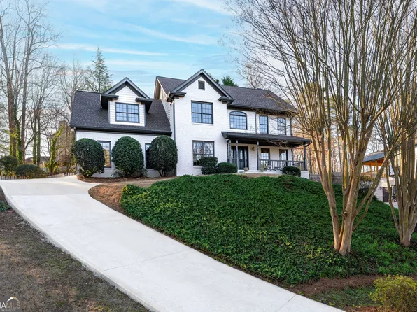 160 Deer Cliff Cv, Lawrenceville, GA 30043