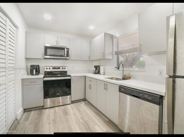 839 SW 8th St #2