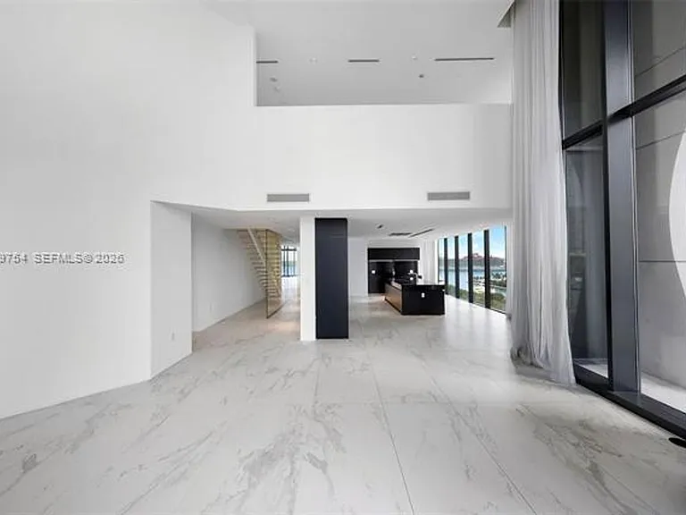 1000 Biscayne Blvd #1201 — Photo 8