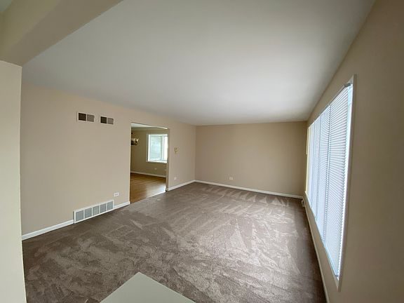 5th image of 7943 Palm Ct