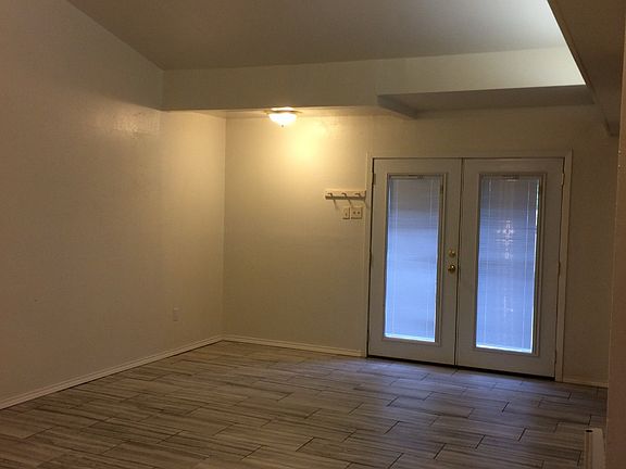 4th image of 119 Vassar Ln #123