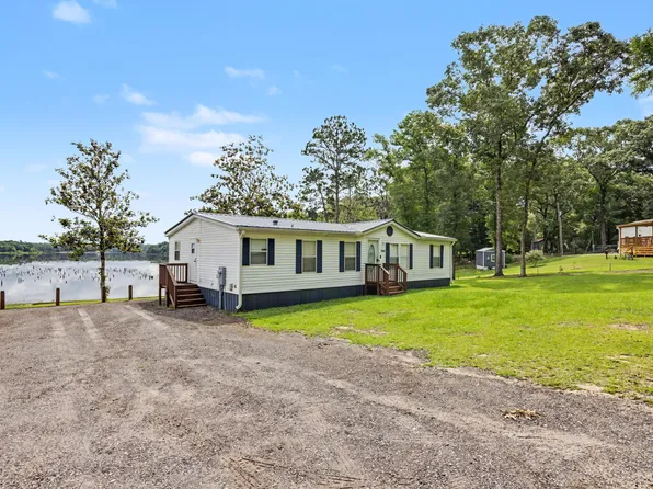 1064 Kings Lake Blvd, Defuniak Springs, FL 32433
