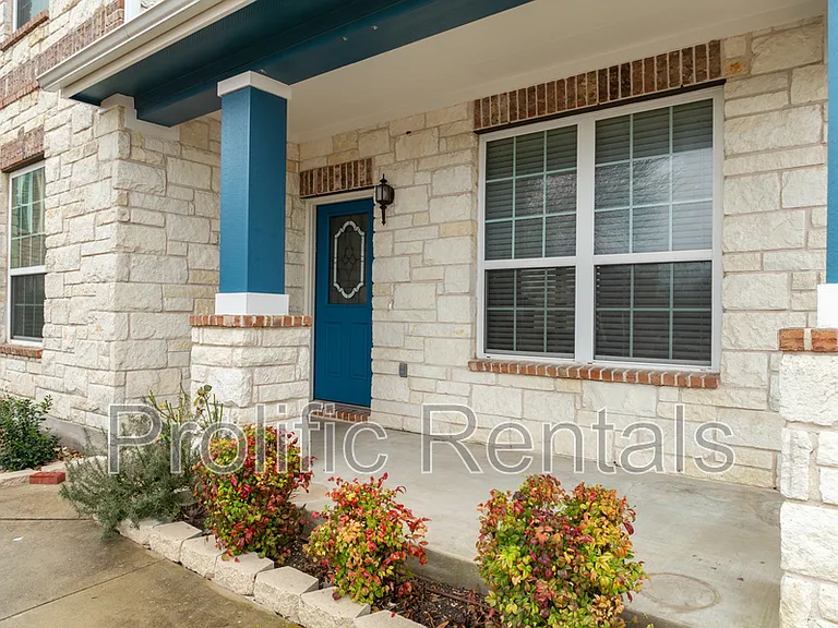 5904 Chuckwagon Cir — Photo 4