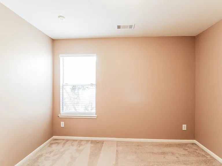 21502 Broadstone Dr — Photo 13