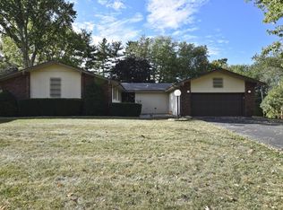 781 W Karen Dr, Decatur, IL 62526