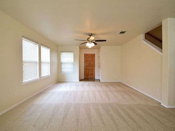 5th image of 3211 Barksdale Dr