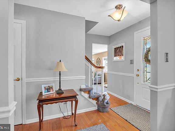 4th image of 1 Purnell Ave