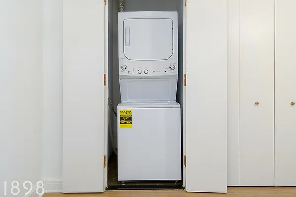 Rented by A&E Real Estate Management | media 21