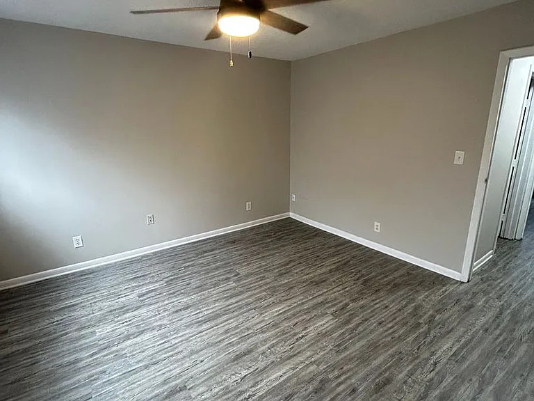 Deerridge Apartments — Photo 19