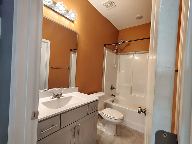 128 Welborn St — Photo 14