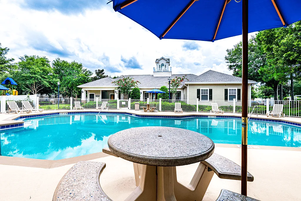 Brookwood Forest Apartments — Photo 4