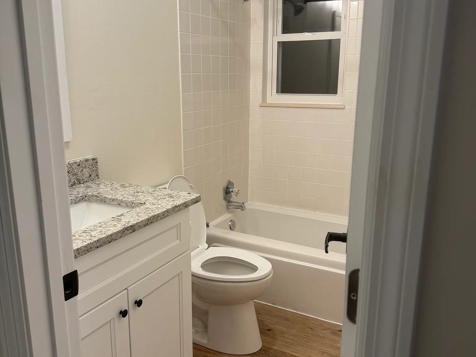 7370 Bonny Kate Dr — Photo 4
