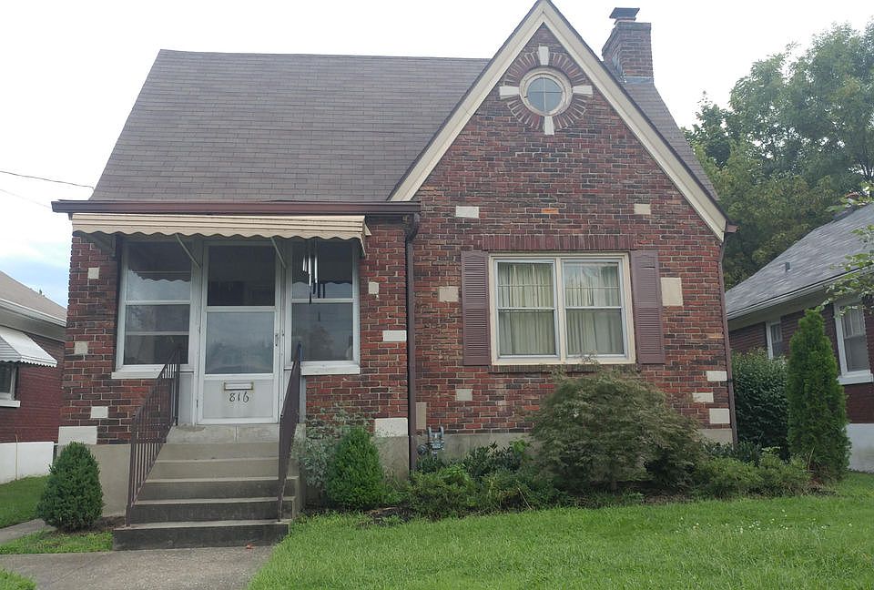 2nd image of 816 Texas Ave