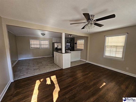 4th image of 1109 W Haskell Ave