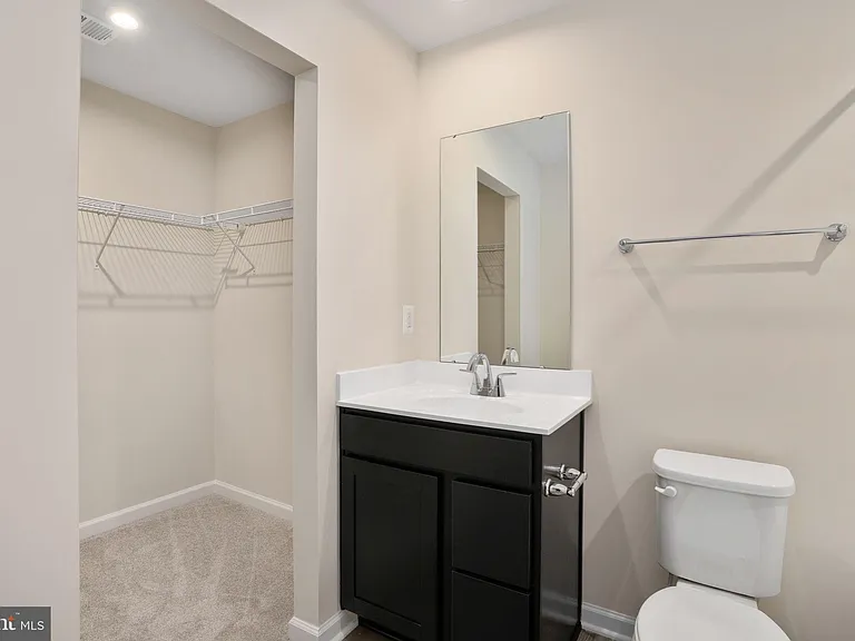 7263 Congressional Cir — Photo 36