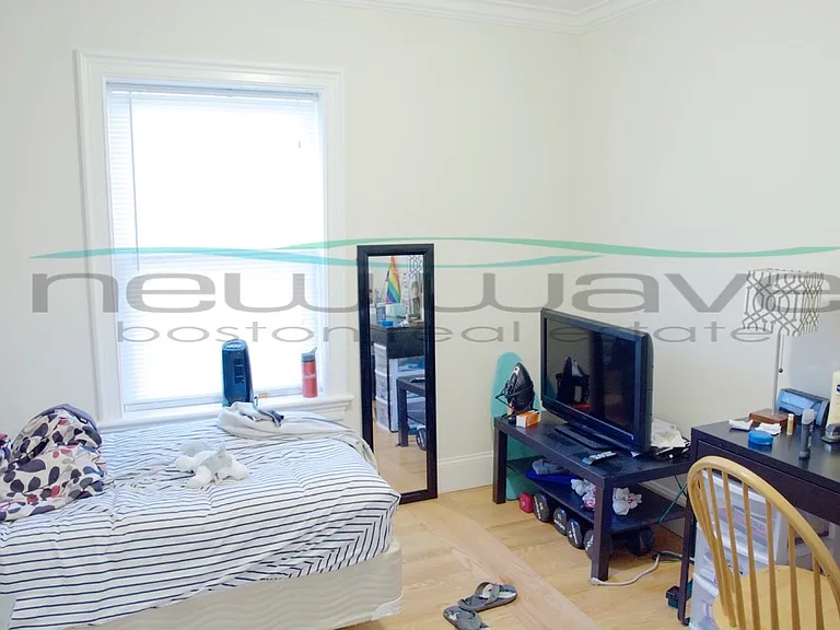 1 Oswald St #1 — Photo 10
