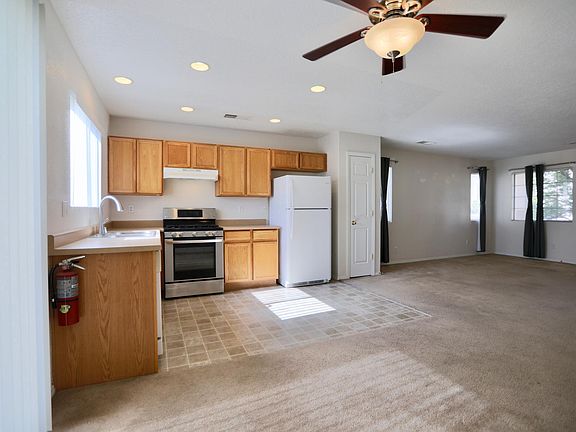 3rd image of 315 Cascabel Trl SE