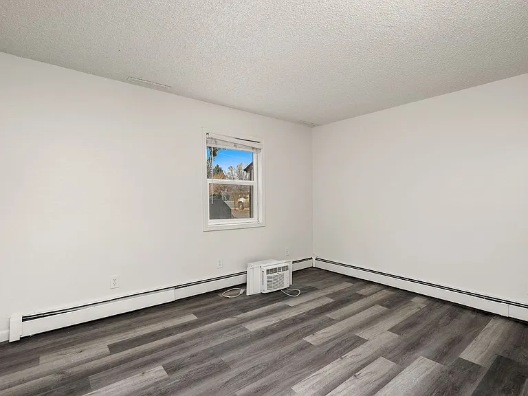 1931 11th Avenue — Photo 37