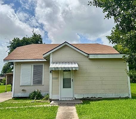 1st image of 2117 15th St