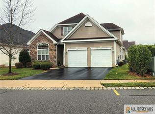 42 Cobblestone Blvd, Monroe Township, NJ 08831