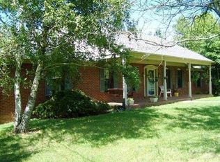 2856 Cummins Ferry Rd, Versailles, KY 40383