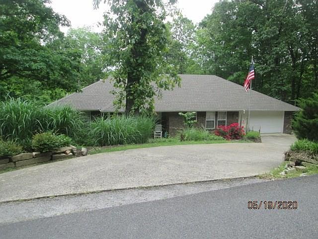 1st image of 21 Wentworth Dr