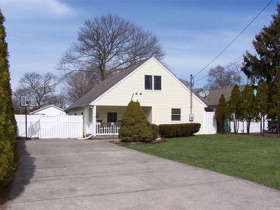 29 Oakdale Ave, Selden, NY, 11784