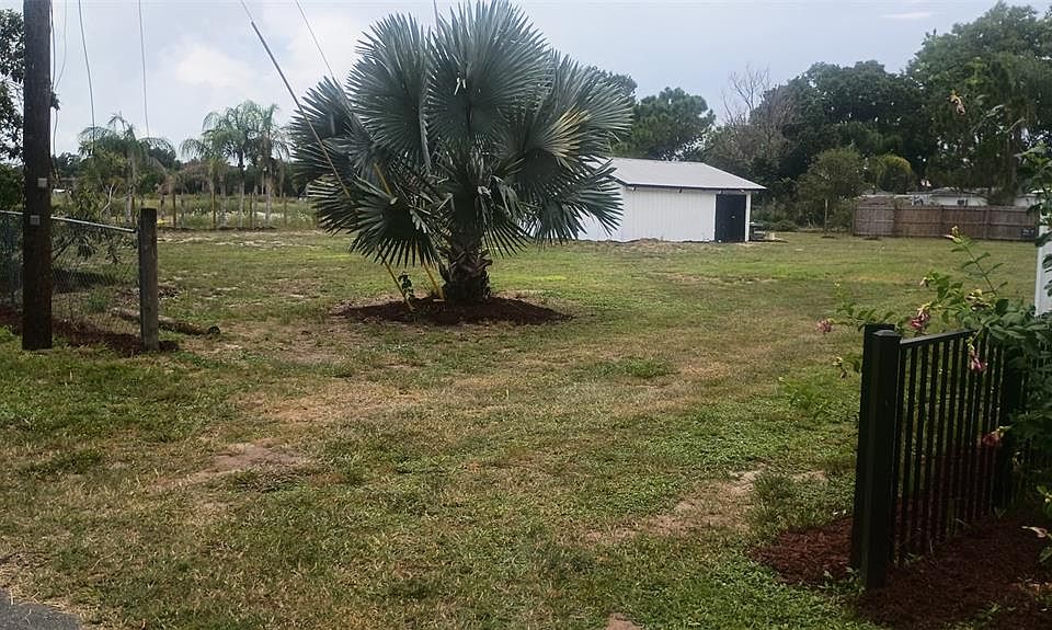 1st image of 207 BROOKS ROAD