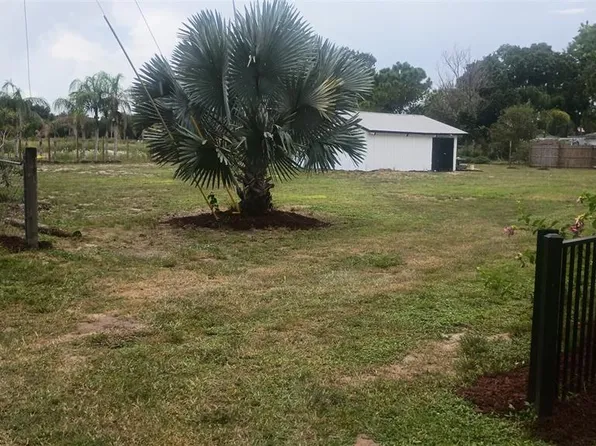 207 BROOKS ROAD, FROSTPROOF, FL 33843