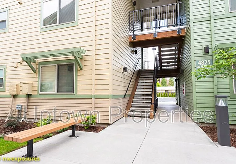 4820 SW Tucker Ave #411 — Photo 15