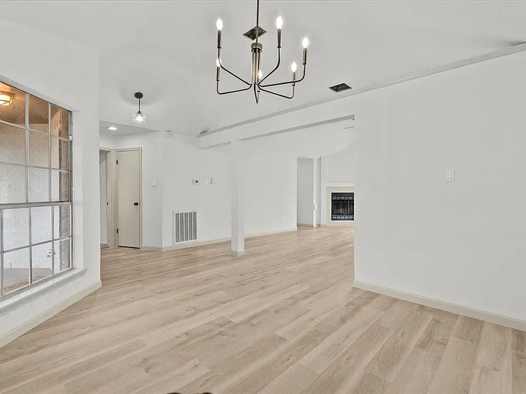 10912 Dogwood Dr — Photo 5
