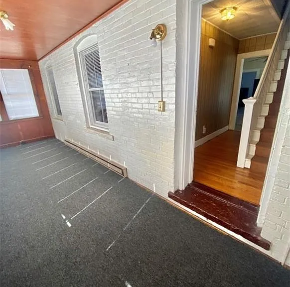 18 Devine St — Photo 2