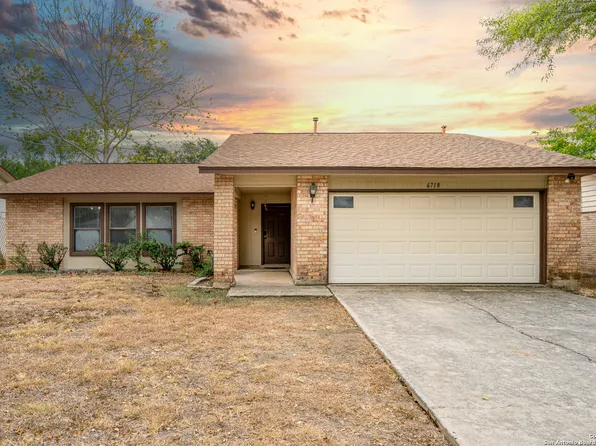 6718 Country Field, San Antonio, TX 78240