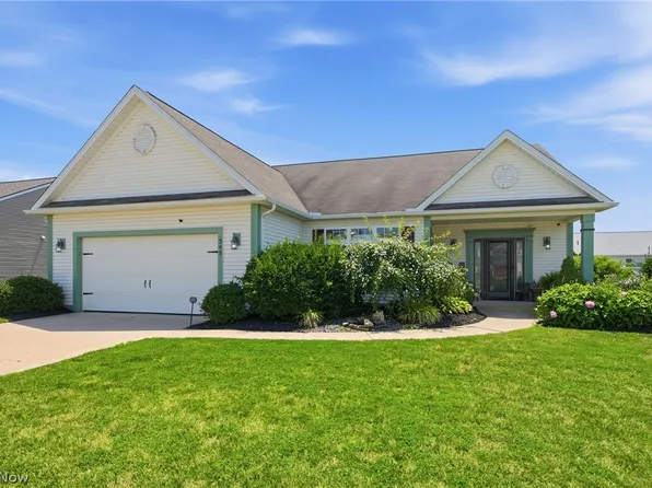 349 Springbrook Cir, Elyria, OH 44035