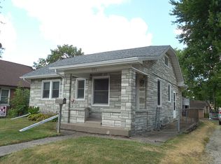 2132 Bellevue Ave, Bettendorf, IA