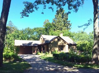 261 Oakland Dr, East Lansing, MI 48823
