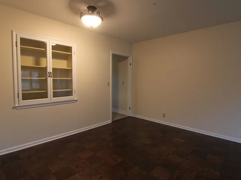 853 Thackeray Trl — Photo 19
