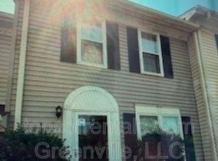 22 Somersett Dr, Spartanburg, SC 29301