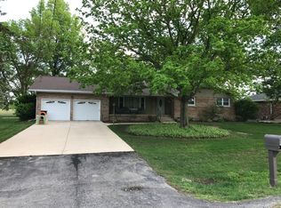 1737 Burning Tree Dr, Decatur, IL 62521