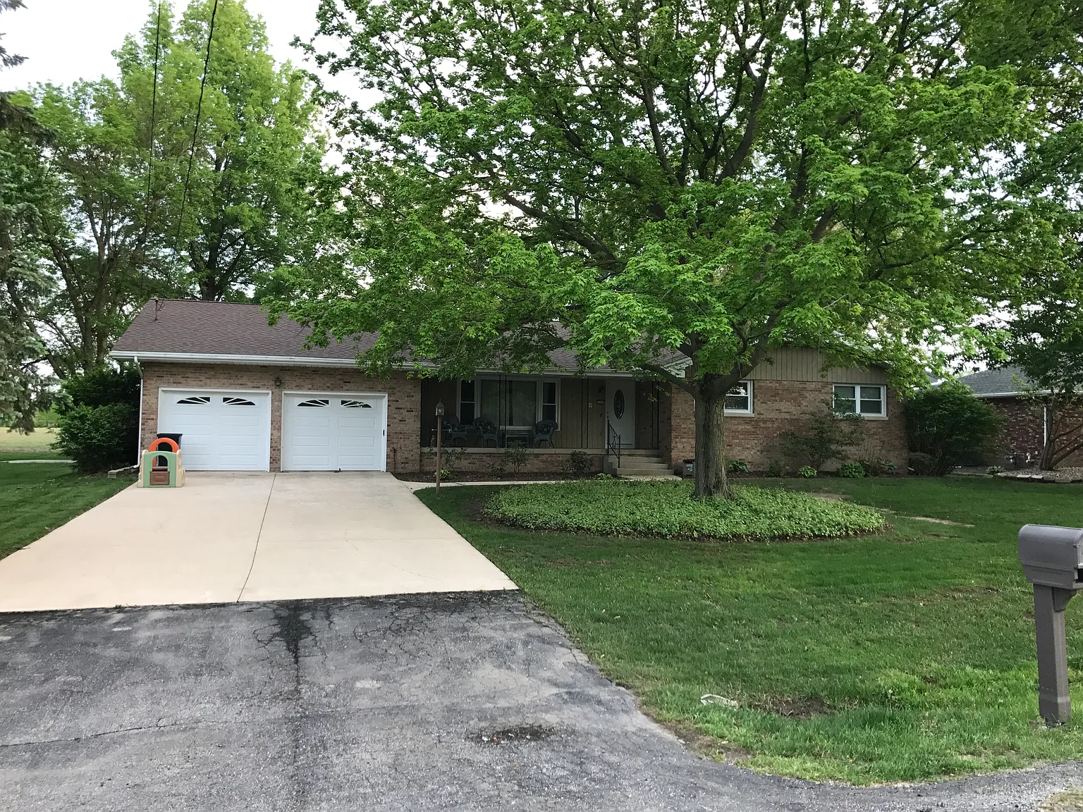 1737 Burning Tree Dr photo 1