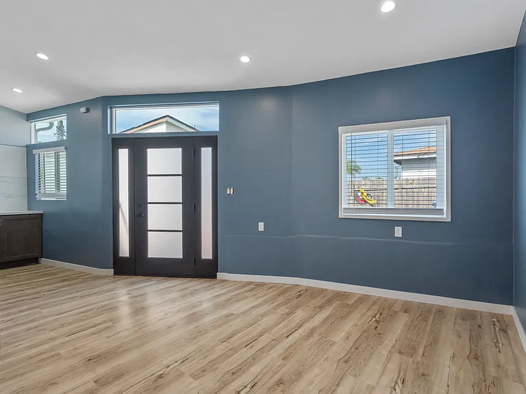 1195 Georgia St #C — Photo 15