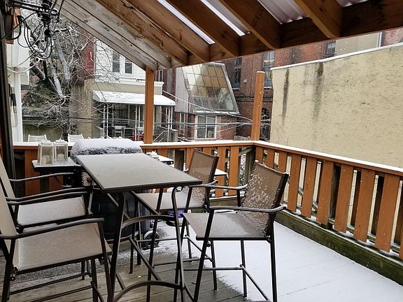 2nd image of 557 N 16th St APT 2