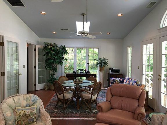2nd image of 441 Forest Dr