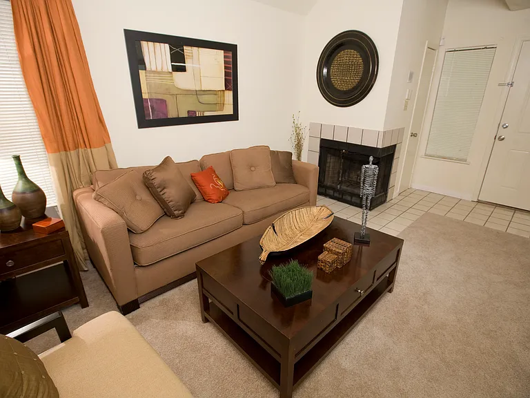 Riverview Villa Apartments — Photo 16