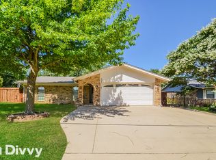 606 S Magnolia St, Aubrey, TX 76227